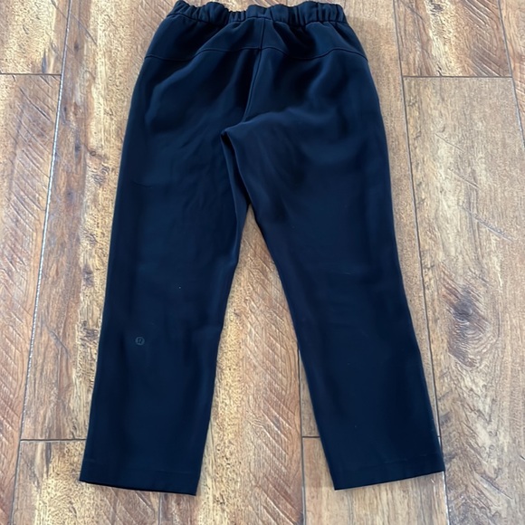 Lululemon On The Fly Crop *Woven 23" Black 2 - Picture 12 of 15